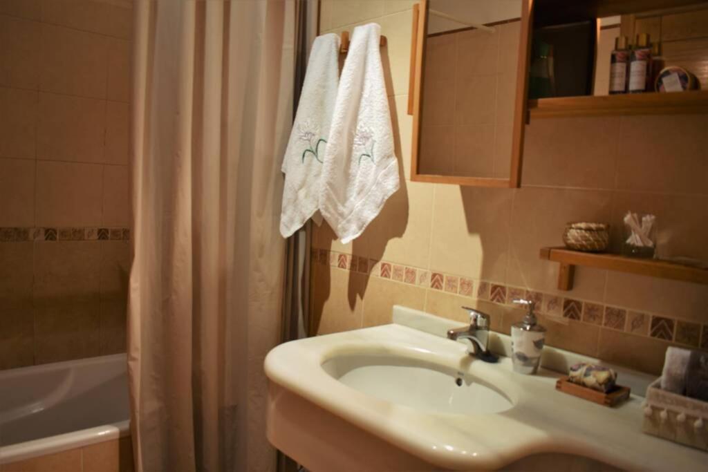 Precioso Atico En Pleno Centro De O Grove Apartman Kültér fotó